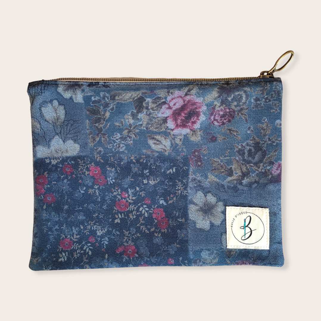 Pochette zippée upcyclée Jean fleurs beige